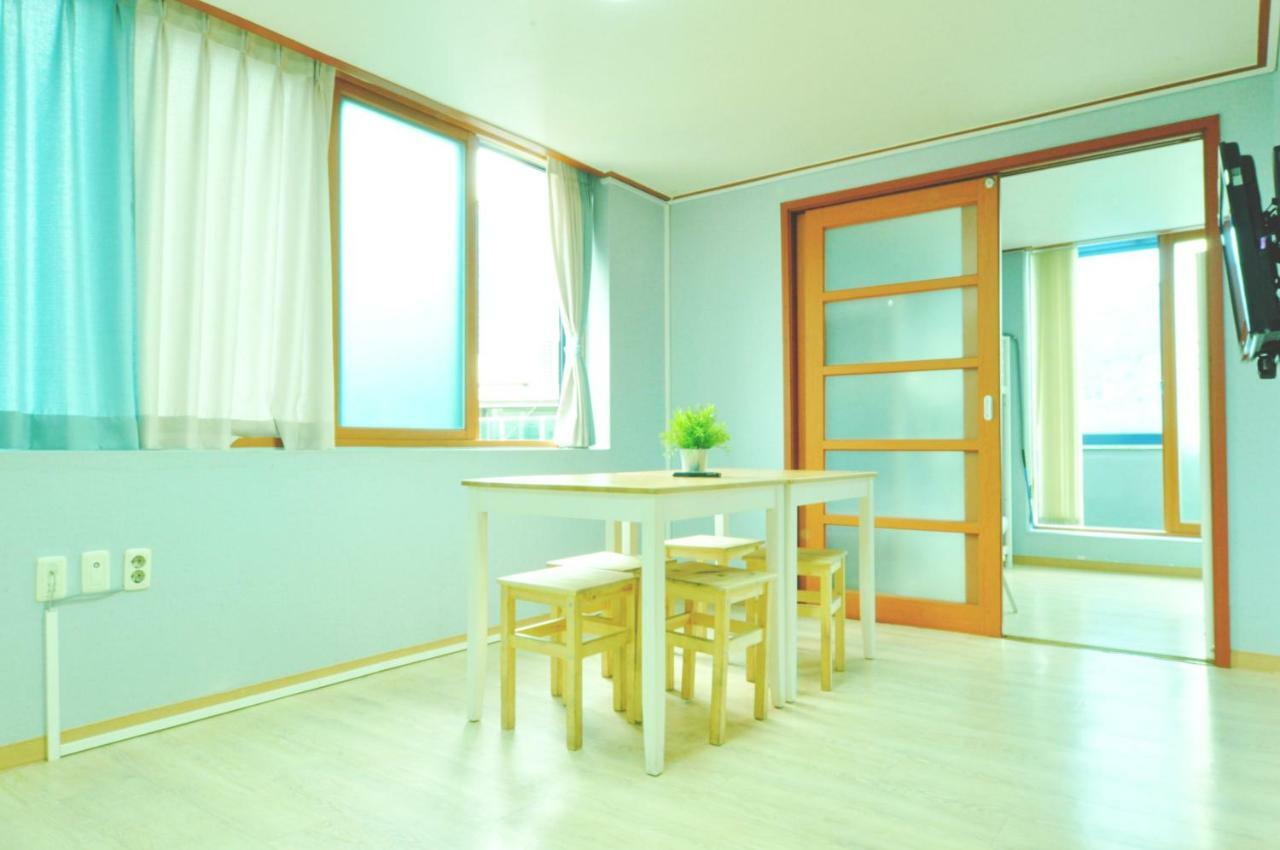 Myeongdong Rooftop Hostel Сеул Екстер'єр фото