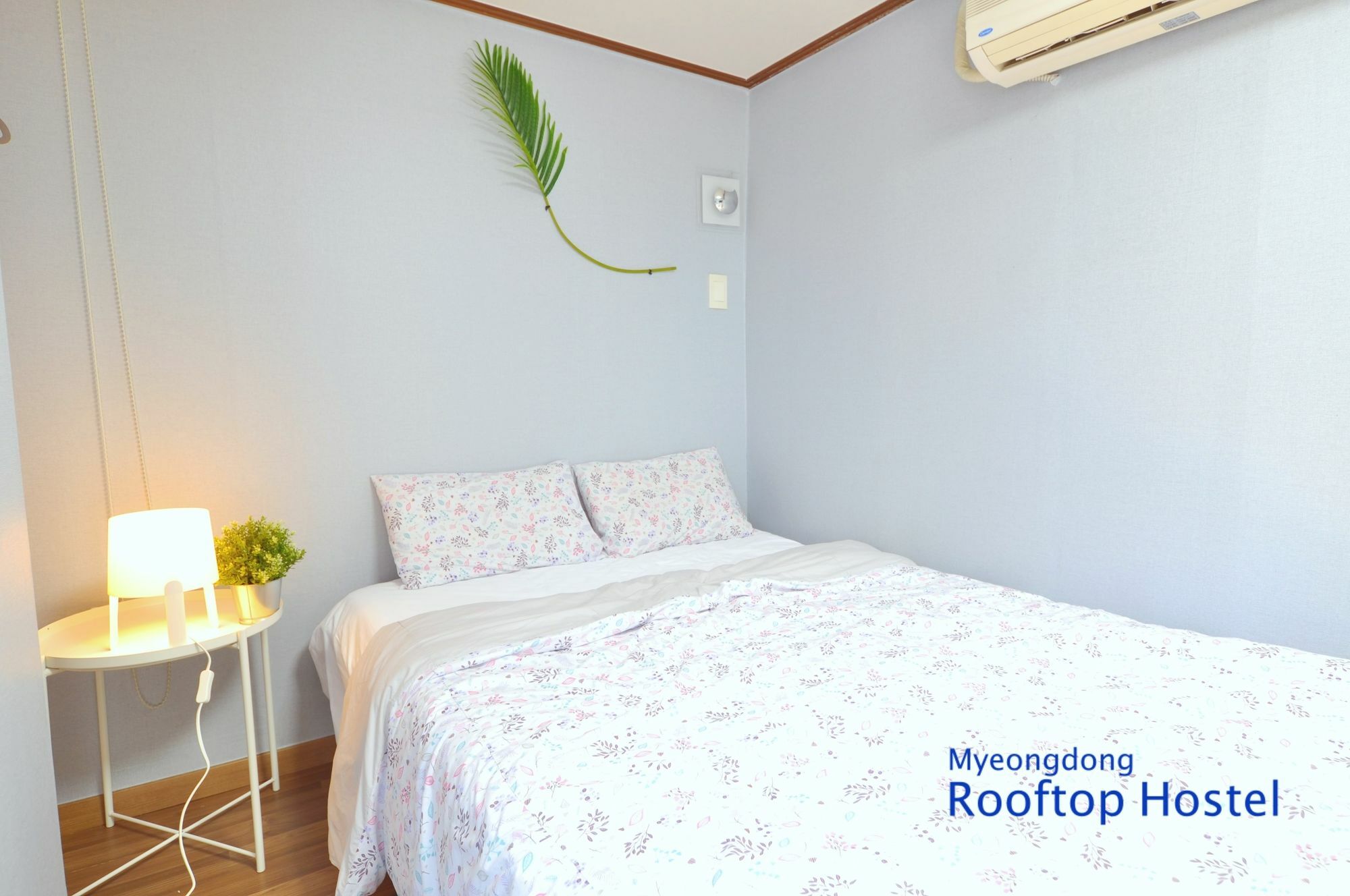 Myeongdong Rooftop Hostel Сеул Екстер'єр фото