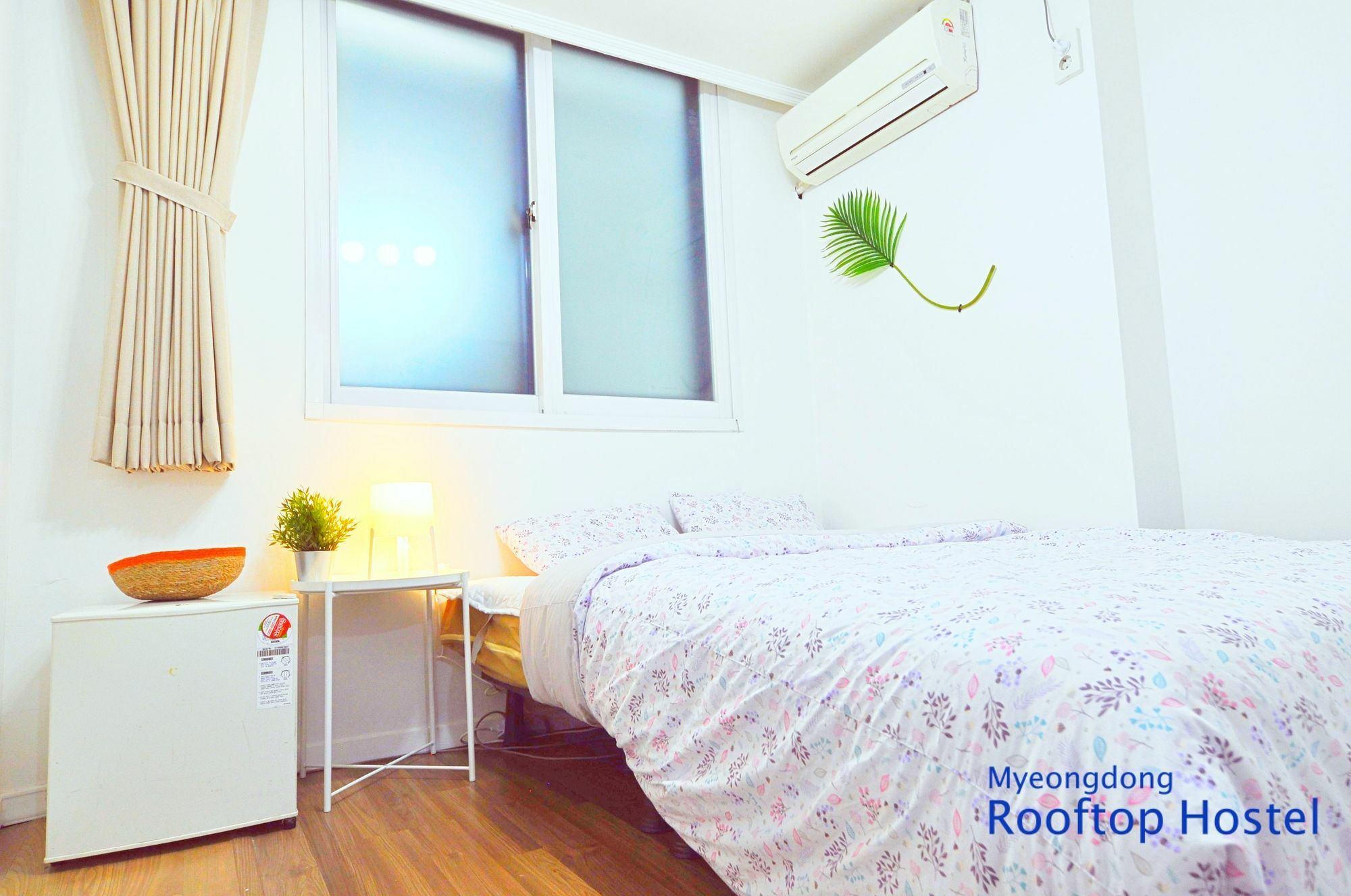 Myeongdong Rooftop Hostel Сеул Екстер'єр фото