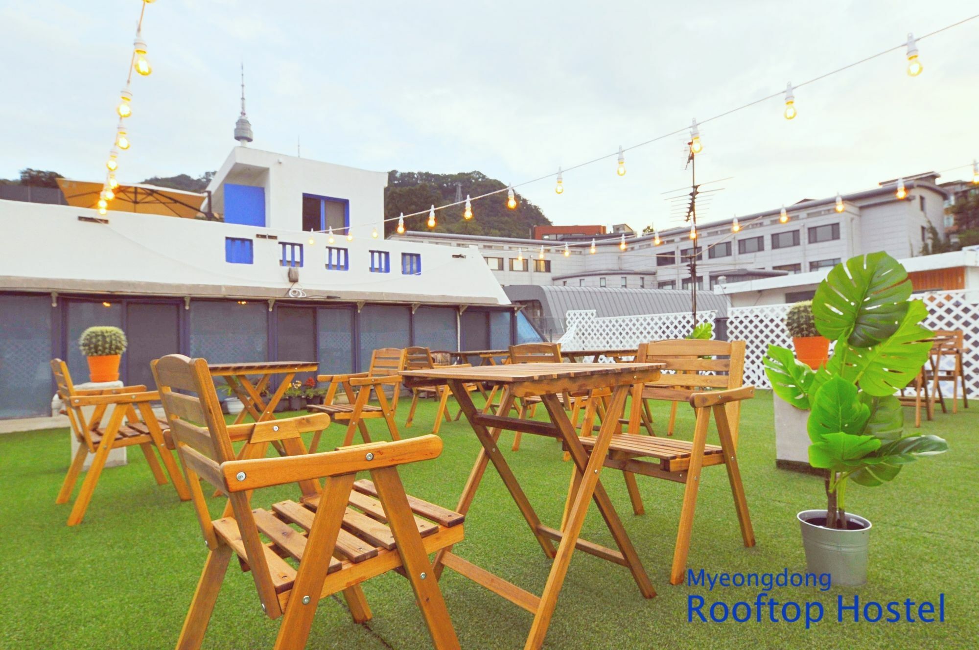 Myeongdong Rooftop Hostel Сеул Екстер'єр фото