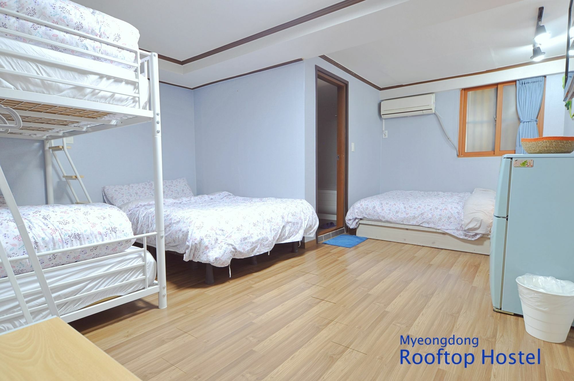 Myeongdong Rooftop Hostel Сеул Екстер'єр фото