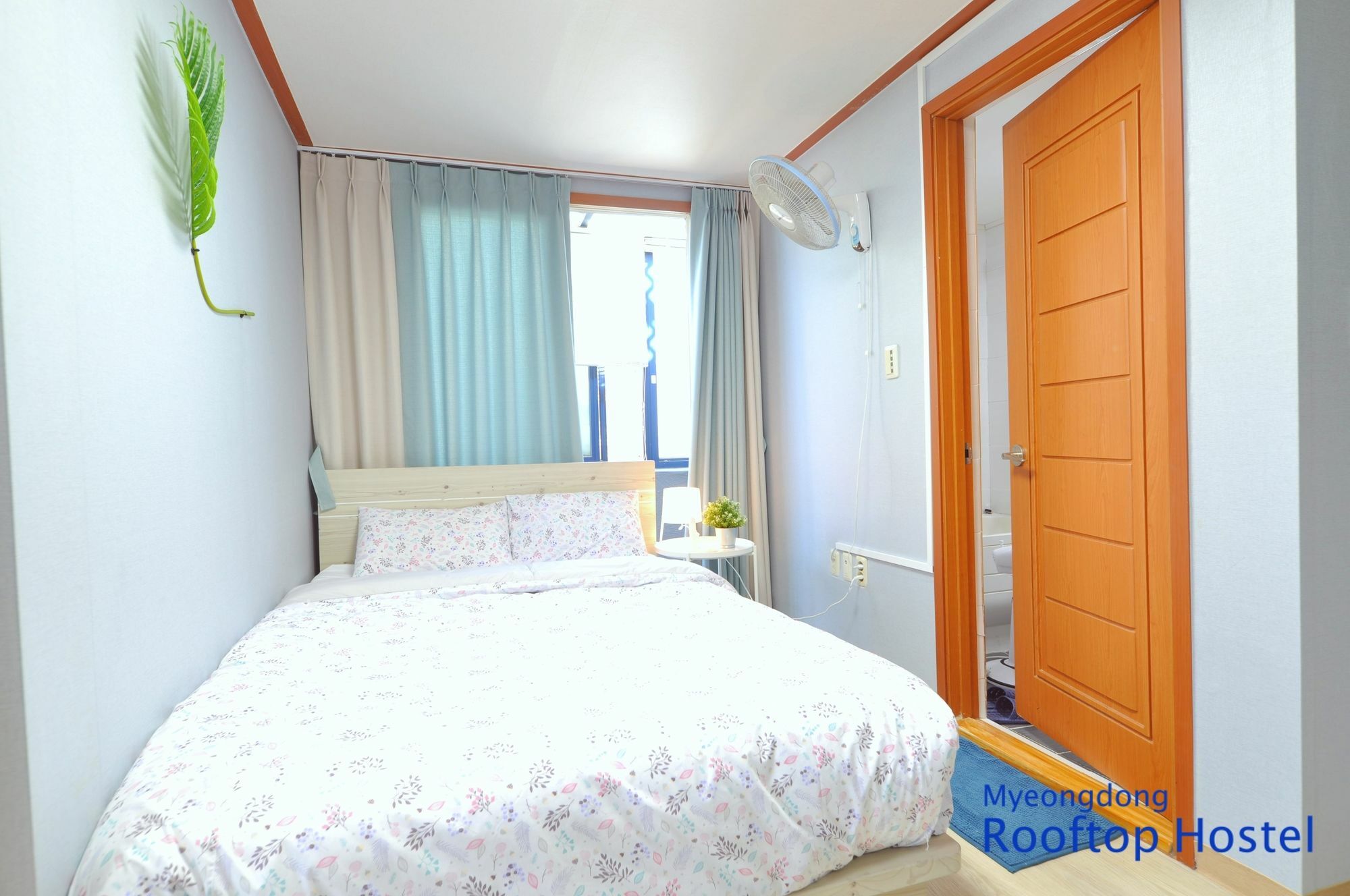 Myeongdong Rooftop Hostel Сеул Екстер'єр фото